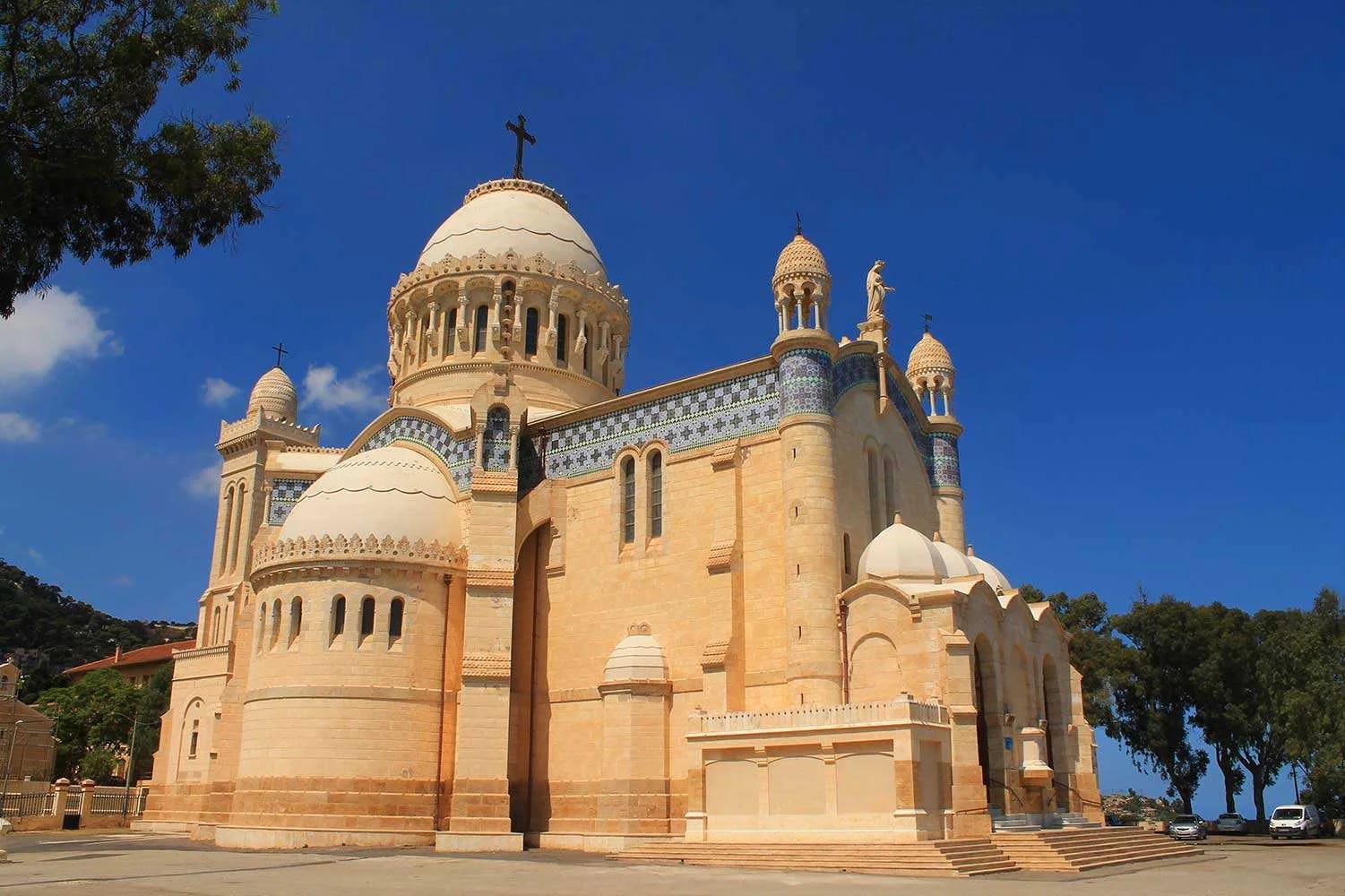 Église Notre Dame d'Afrique - Service banner image