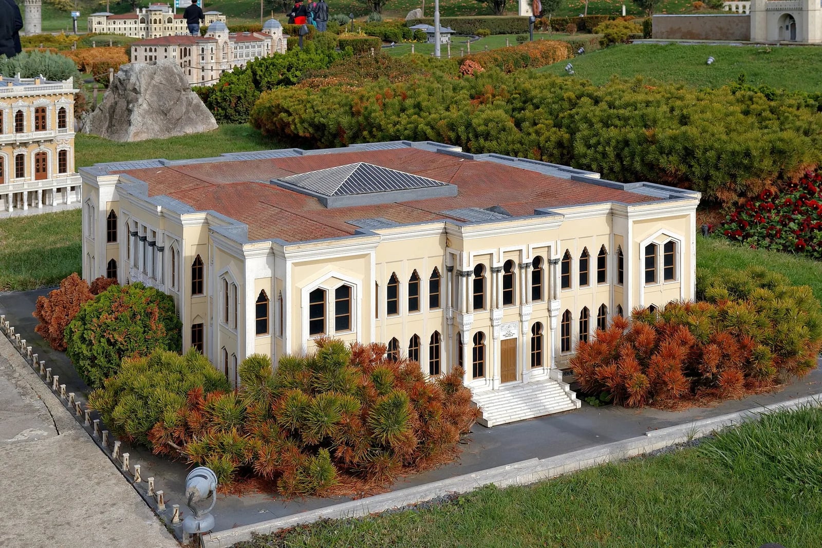 Miniatürk Açıkhava Müzesi - Service banner image
