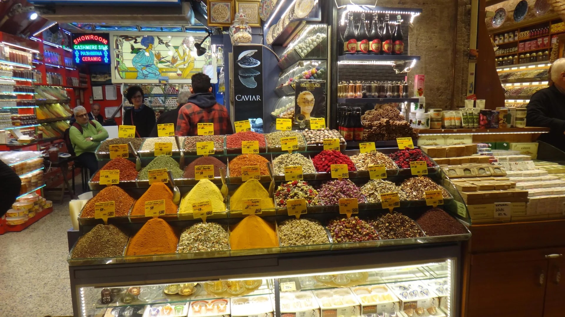 Bazaar Égyptien (Mısır Çarşısı ) - Photo 6