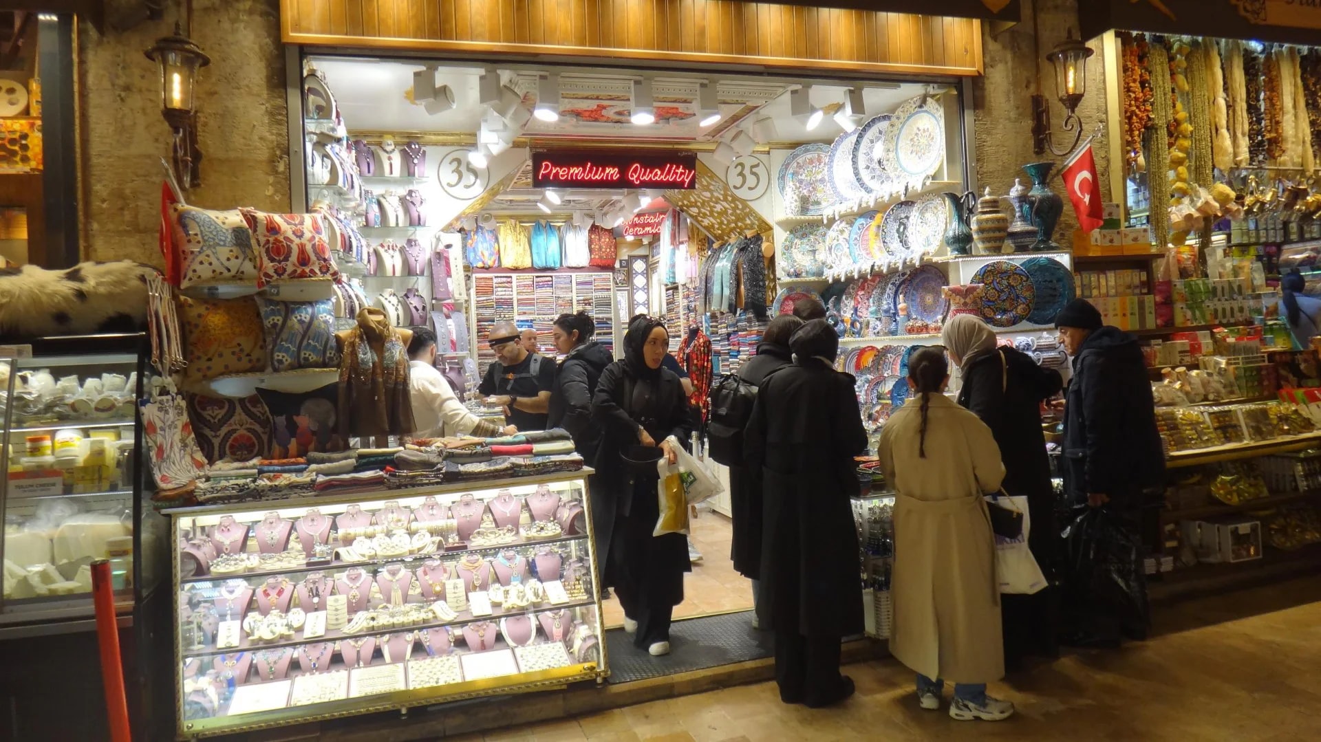 Bazaar Égyptien (Mısır Çarşısı ) - Photo 9