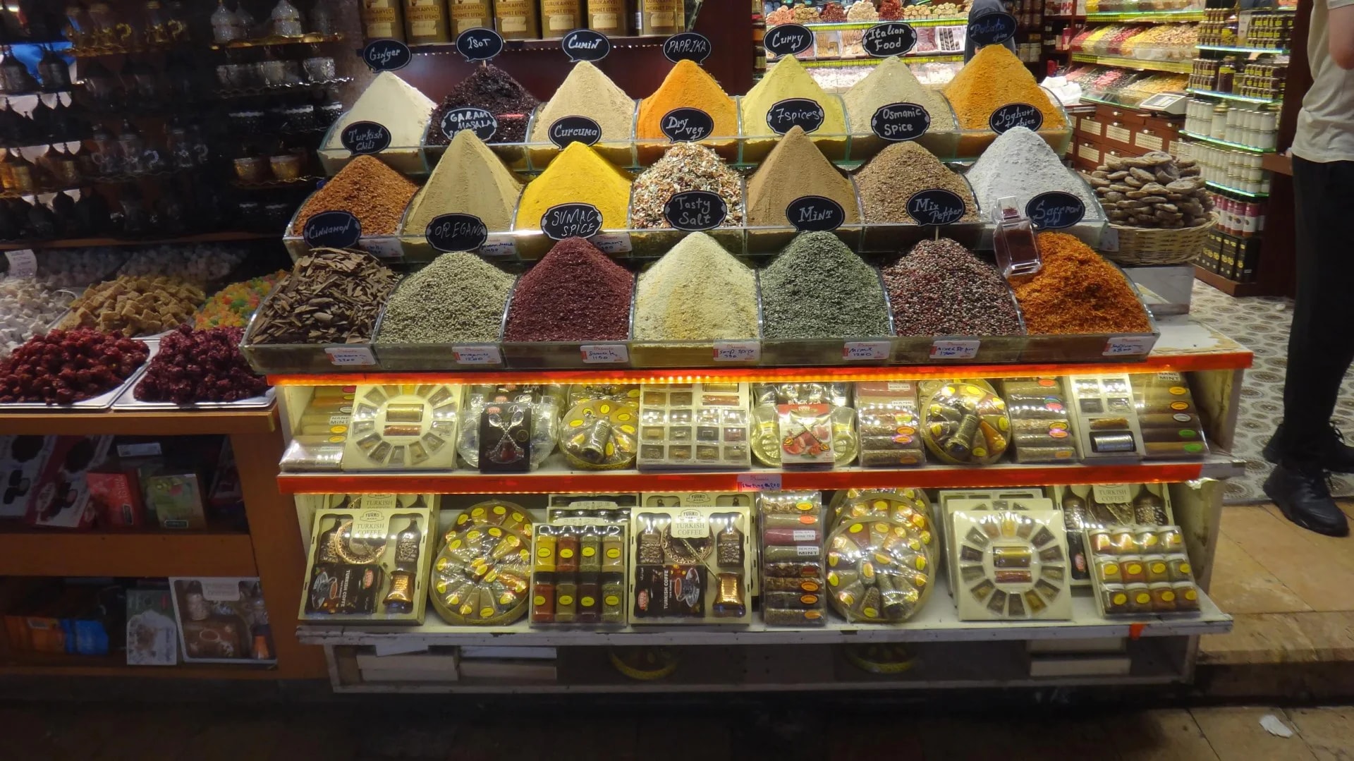 Bazaar Égyptien (Mısır Çarşısı ) - Photo 13