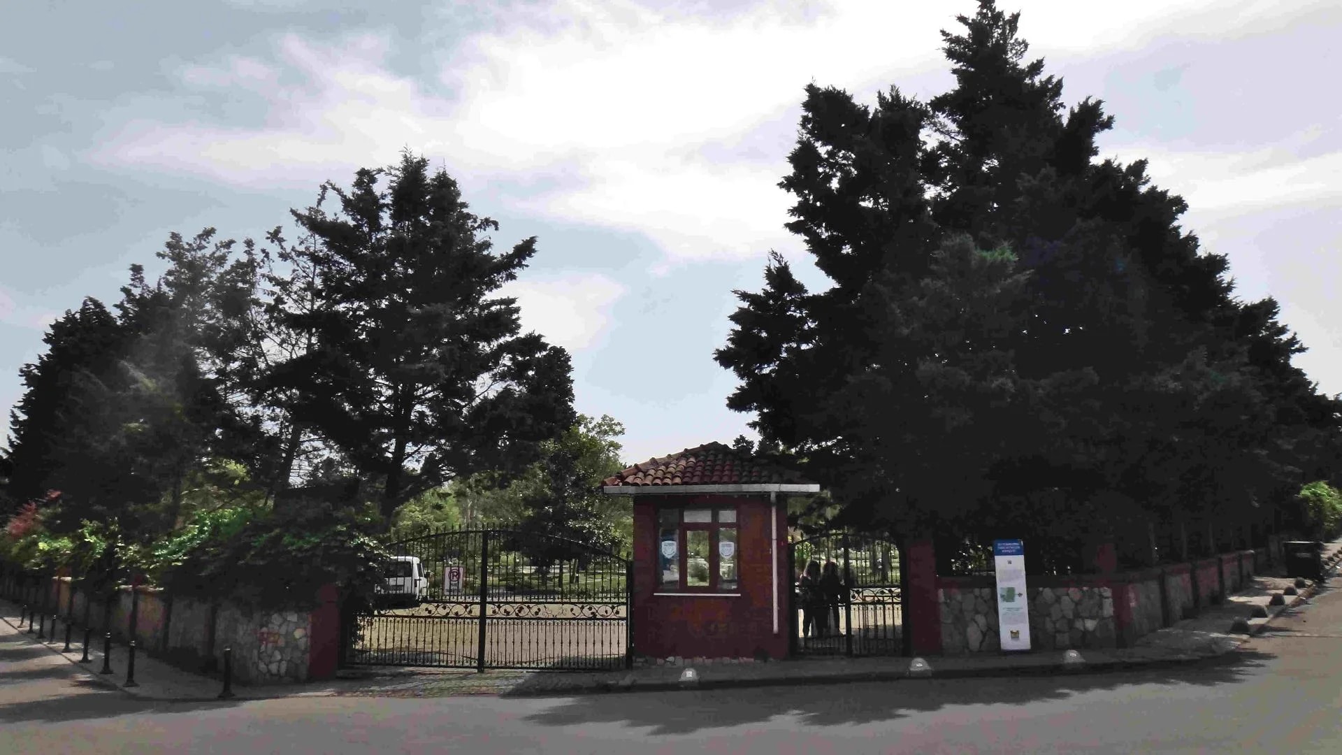 Jardin des Plantes Médicinales de Zeytinburnu - Photo 2