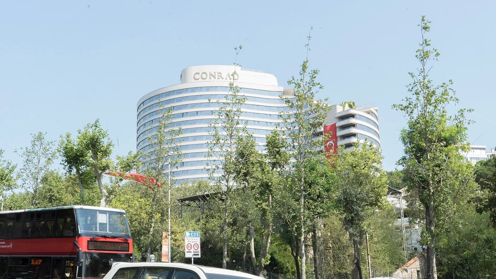 Conrad Istanbul Bosphorus - Photo 2