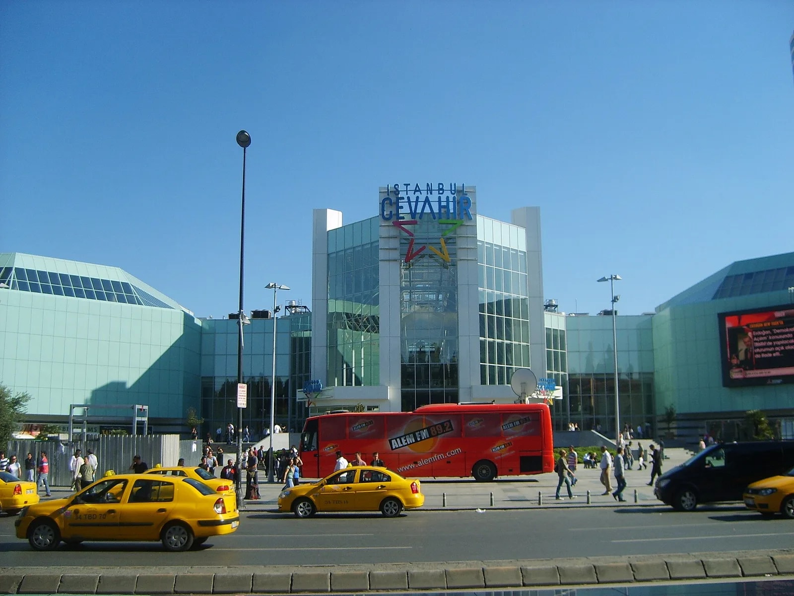 İstanbul Cevahir Alışveriş ve Eğlence Merkezi - Photo 2