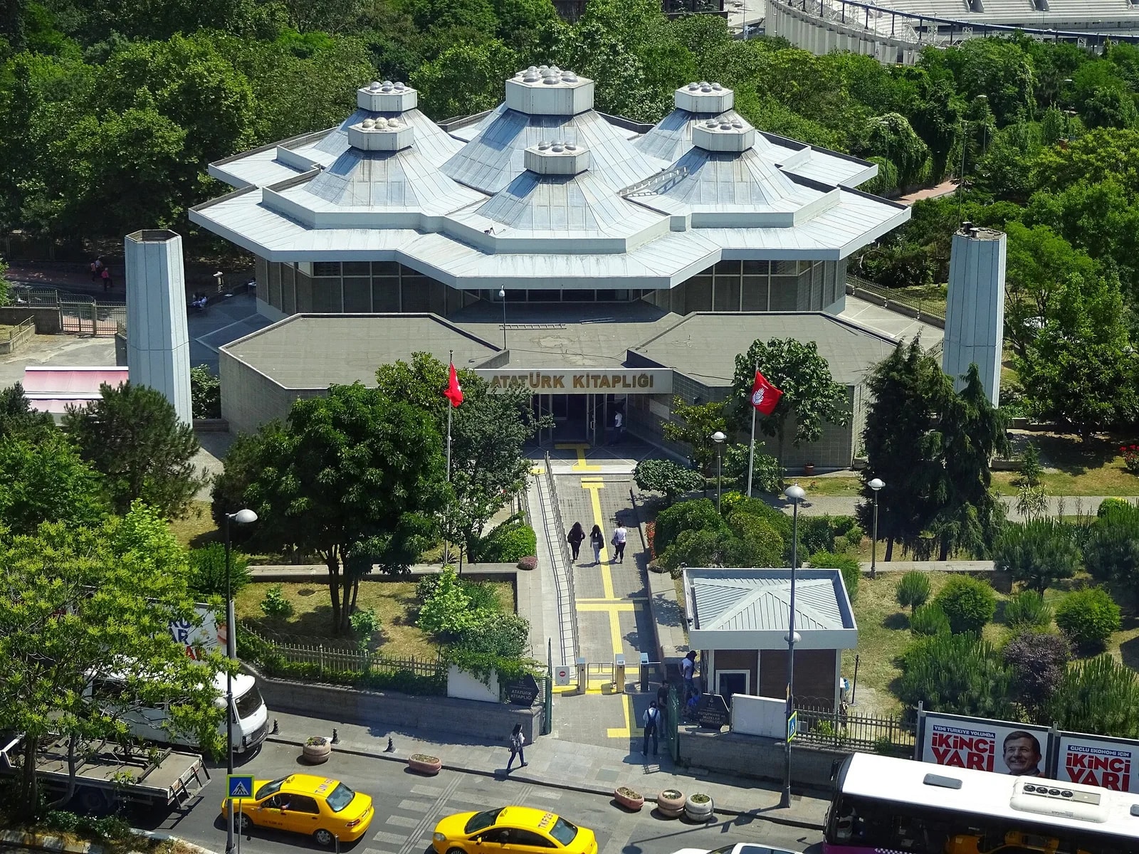 İBB Atatürk Kitaplığı - Photo 2