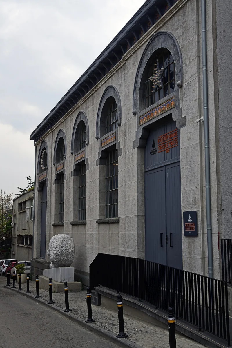 İBB Kütüphane Troleybüs