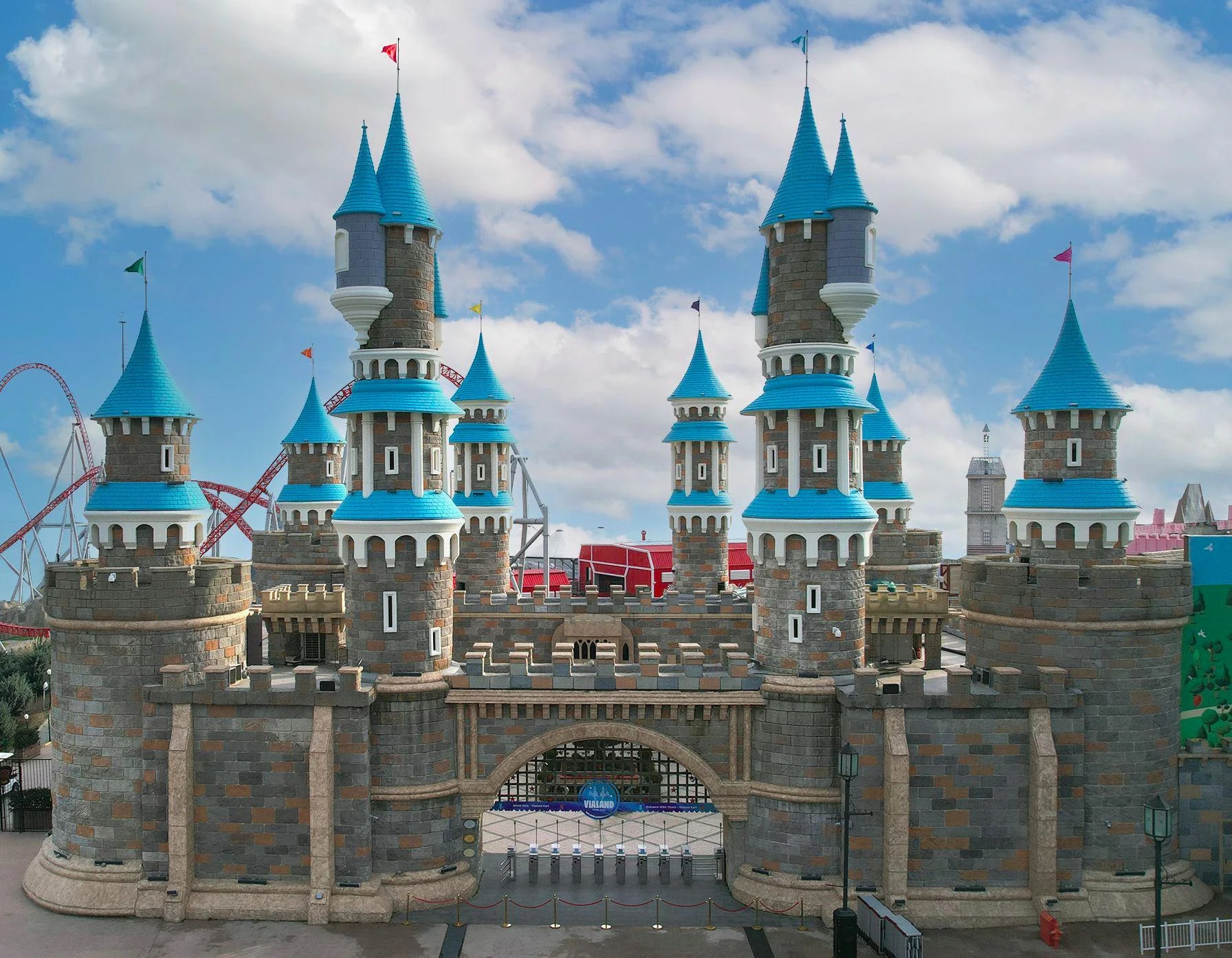 VIALAND Theme park - Photo 2
