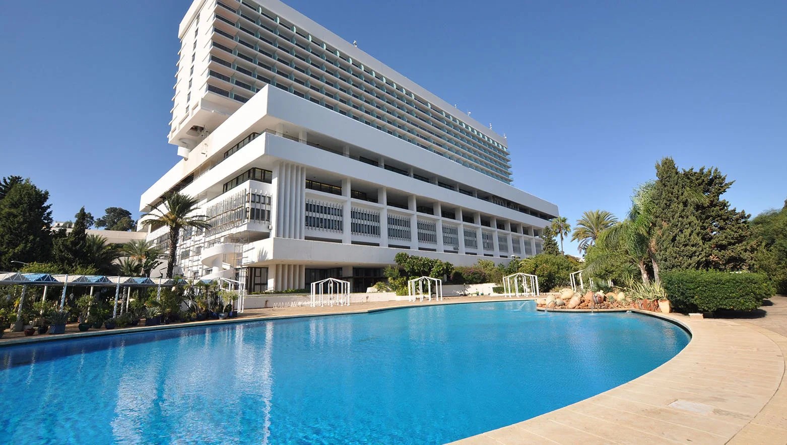 El Aurassi Hotel - Photo 1